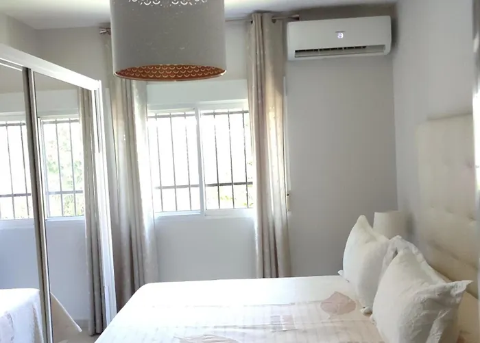 Bajondillo Appartement *